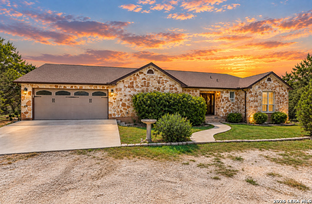 1157 Lasso Loop Property Photo 1