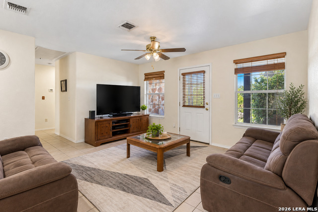 1157 Lasso Loop Property Photo 4
