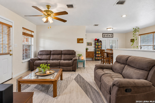 1157 Lasso Loop Property Photo 5