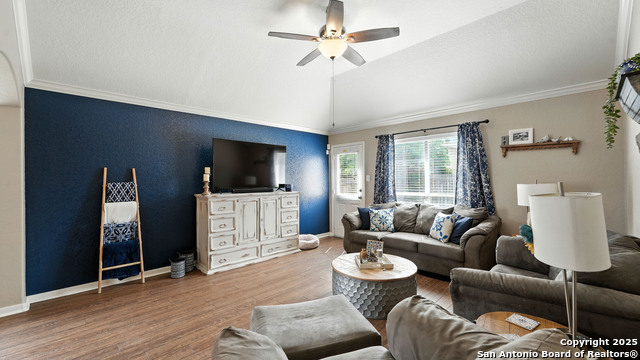 427 Roadrunner Property Photo 13