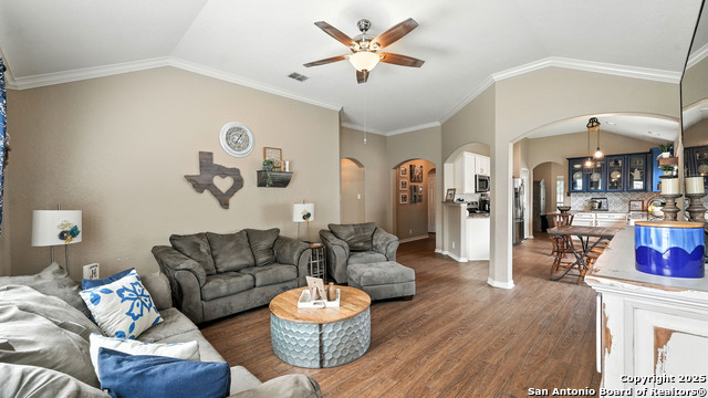 427 Roadrunner Property Photo 15