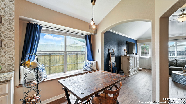 427 Roadrunner Property Photo 16