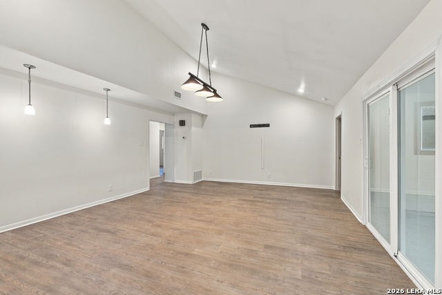 10422 Rocking M Property Photo 8