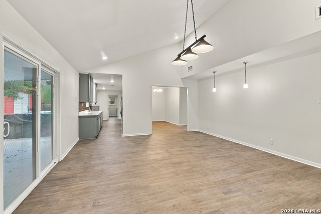 10422 Rocking M Property Photo 13