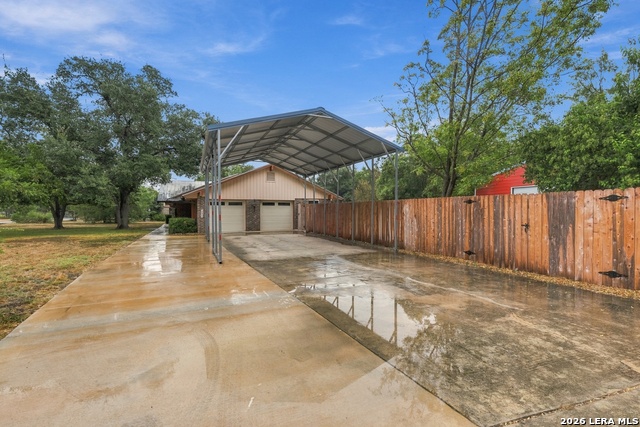 10422 Rocking M Property Photo 26