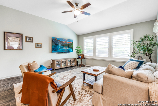 11820 Bloom Bend Property Photo 9
