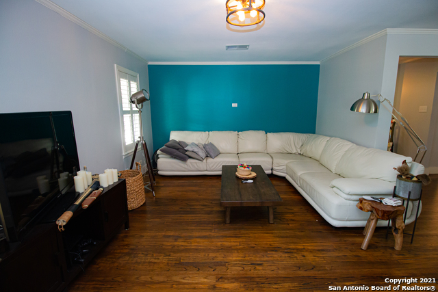 245 Calumet Pl Property Photo 4