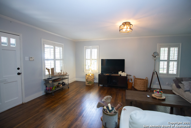 245 Calumet Pl Property Photo 6