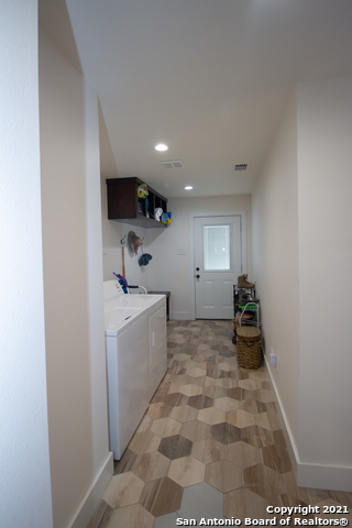 245 Calumet Pl Property Photo 13