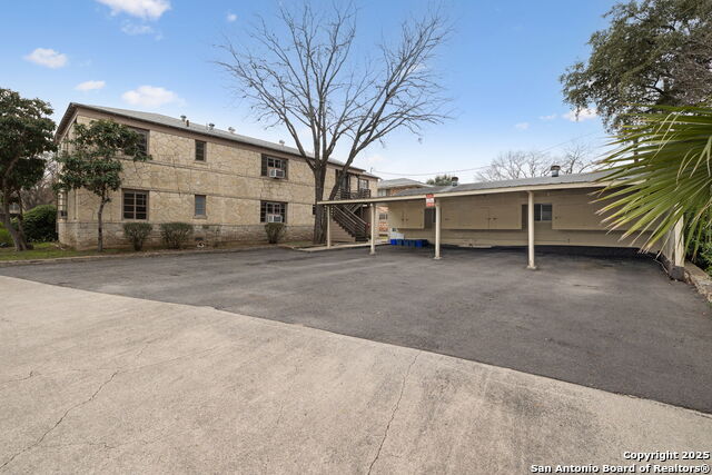 515 E Olmos Dr Property Photo 25