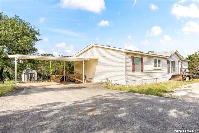 611 Hedgestone Property Photo 7