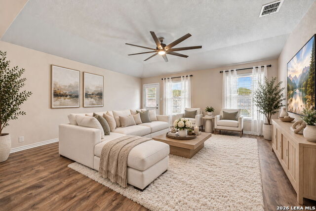14807 Goldfinch Way Property Photo 4