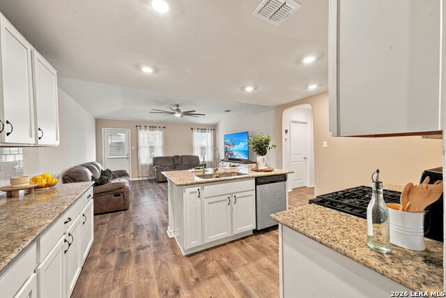 14807 Goldfinch Way Property Photo 12