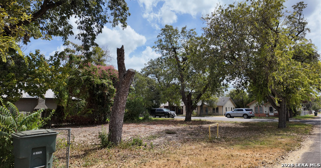 118 E Mesquite St Property Photo 1