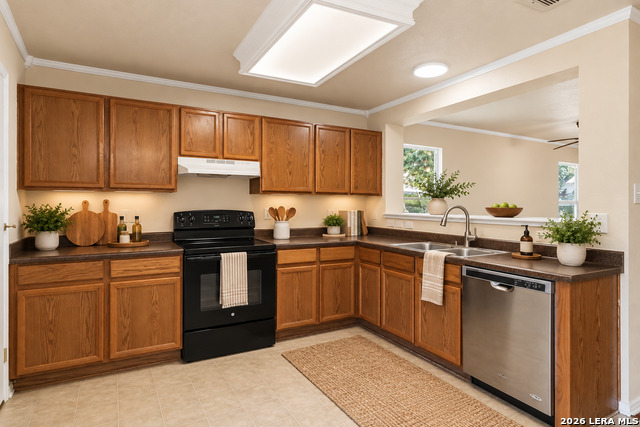 4811 Adkins Trail Property Photo 8