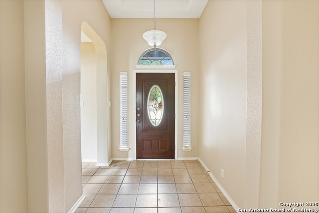 157 Crimson Tree Property Photo 3