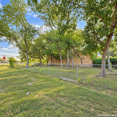 17109 Old Corpus Christi Rd Property Photo 8