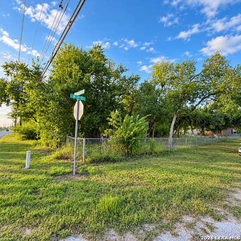 17109 Old Corpus Christi Rd Property Photo 9