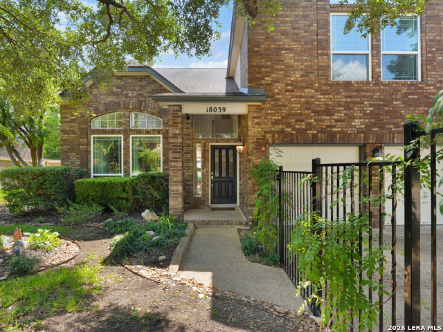 18039 Summer Knoll Dr Property Photo 1
