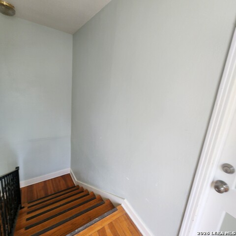 911 W Mistletoe Ave Property Photo 10