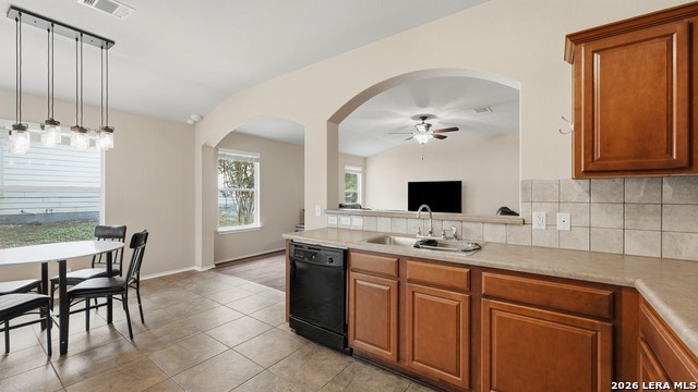 2442 Fayette Dr Property Photo 6