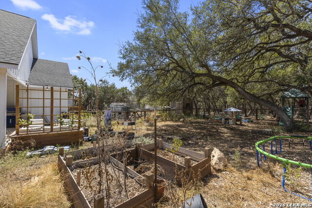 108 Highland Woods Property Photo 34