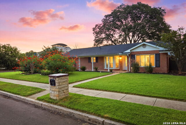 9818 Lantana Property Photo 1