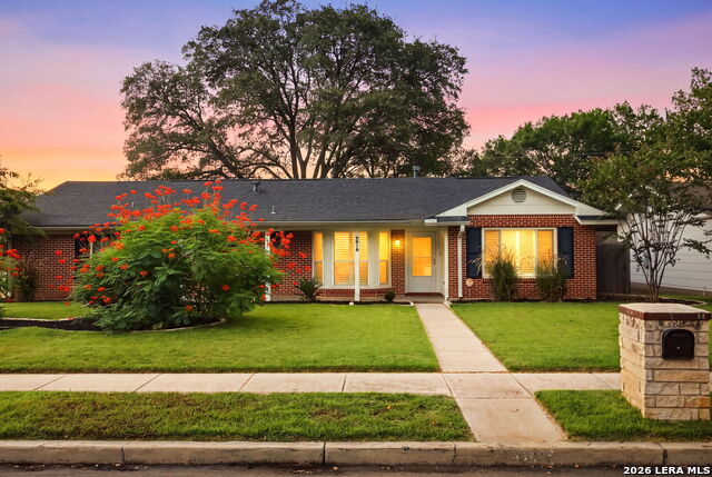 9818 Lantana Property Photo 3