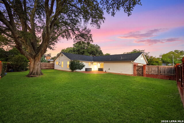 9818 Lantana Property Photo 8