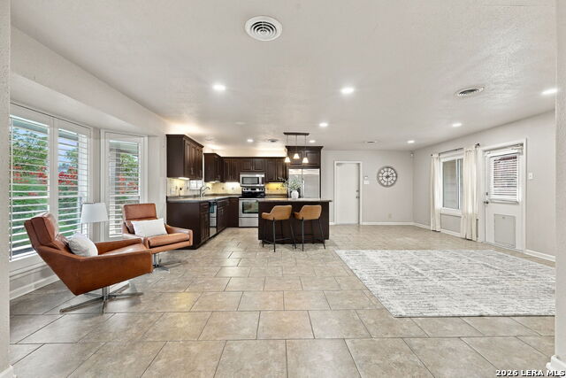 9818 Lantana Property Photo 9