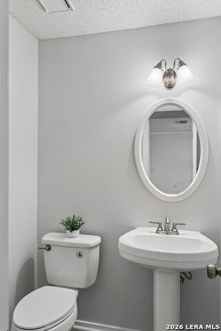 240 Samantha Dr Property Photo 6