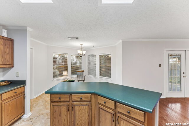 240 Samantha Dr Property Photo 10