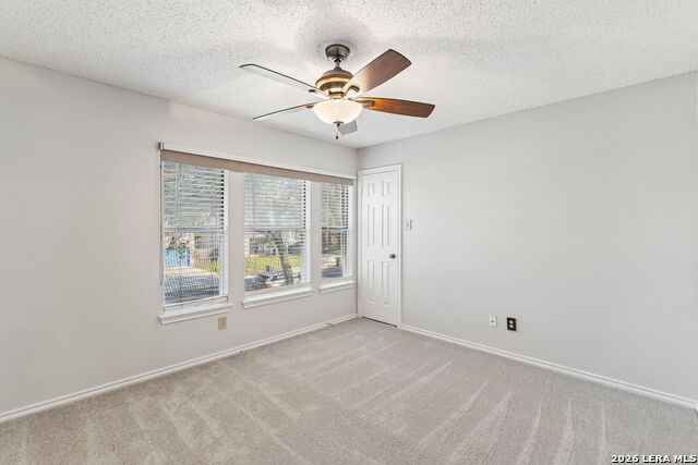 240 Samantha Dr Property Photo 21