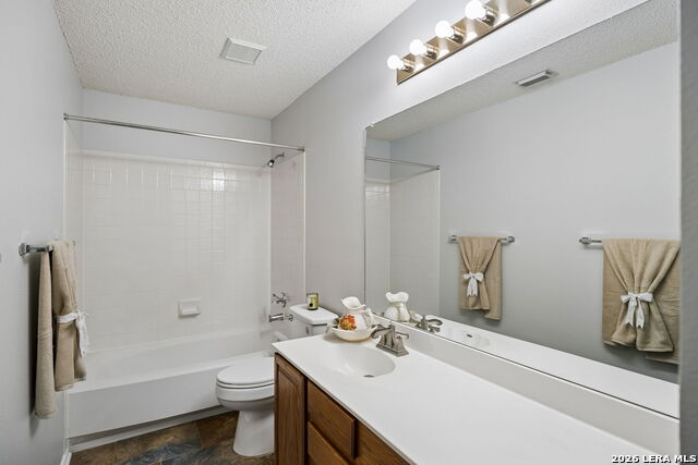240 Samantha Dr Property Photo 22