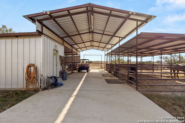 10055 Fm 467 Property Photo 1