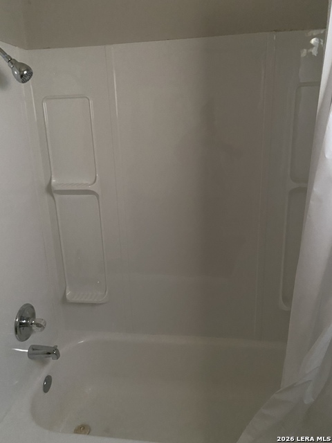 138 E Harding Blvd Property Photo 6