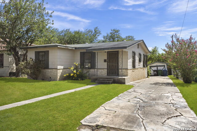 2330 Waverly Avenue Property Photo 4