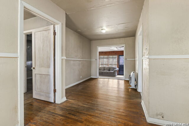 2330 Waverly Avenue Property Photo 8
