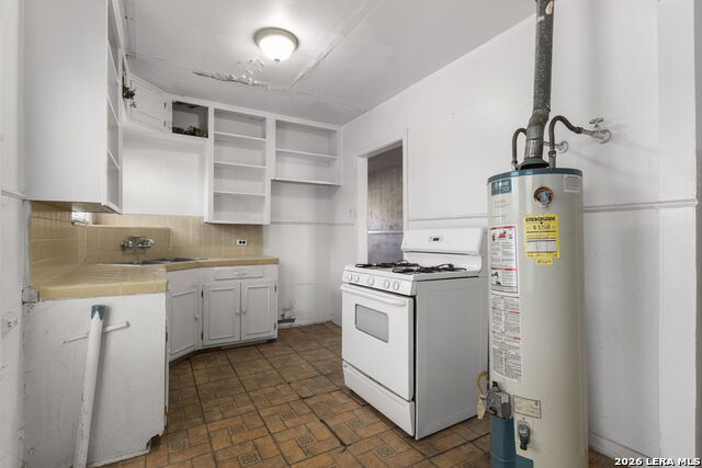 2330 Waverly Avenue Property Photo 10