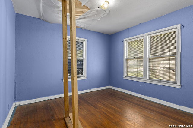 2330 Waverly Avenue Property Photo 14