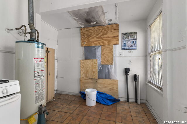 2330 Waverly Avenue Property Photo 16