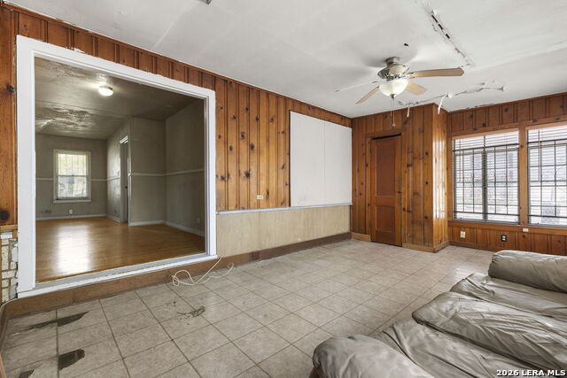 2330 Waverly Avenue Property Photo 17