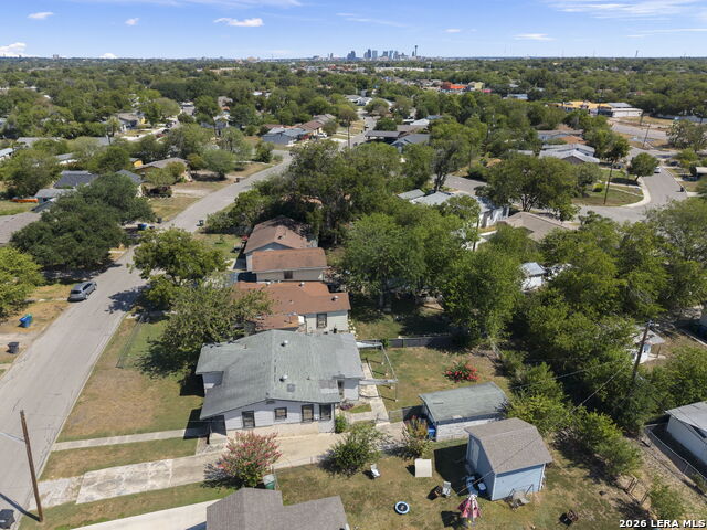 2330 Waverly Avenue Property Photo 25