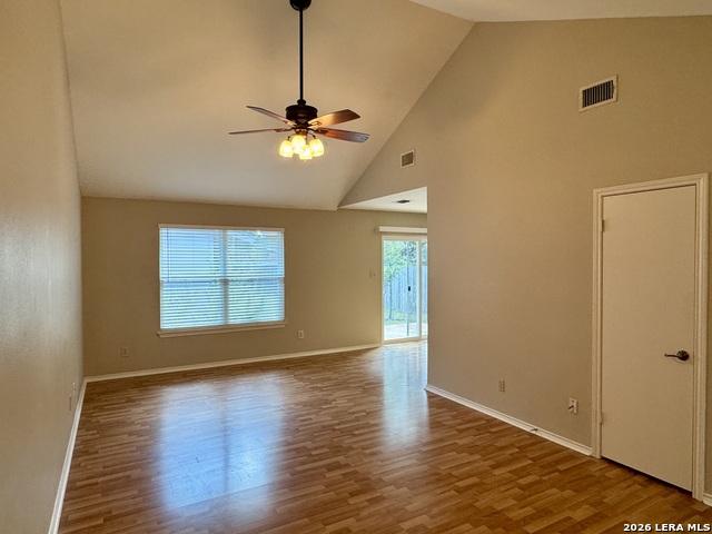 263 Lohmann St Property Photo 5