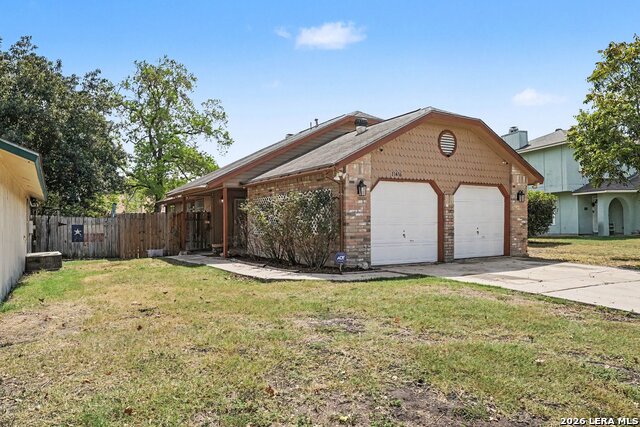 11416 Hatchet Pass Dr Property Photo 4