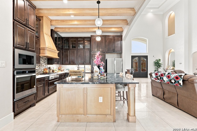 14906 Somerset Property Photo 11