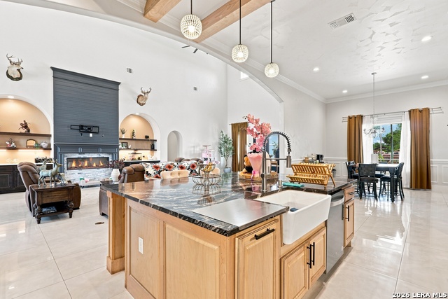 14906 Somerset Property Photo 12