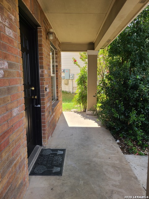 117 Cypress Willow Property Photo 3