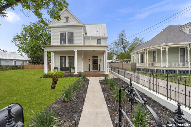 617 E Guenther St Property Photo 6