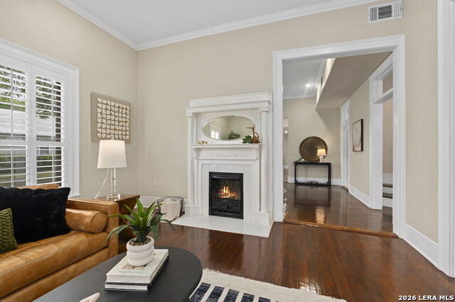 617 E Guenther St Property Photo 23
